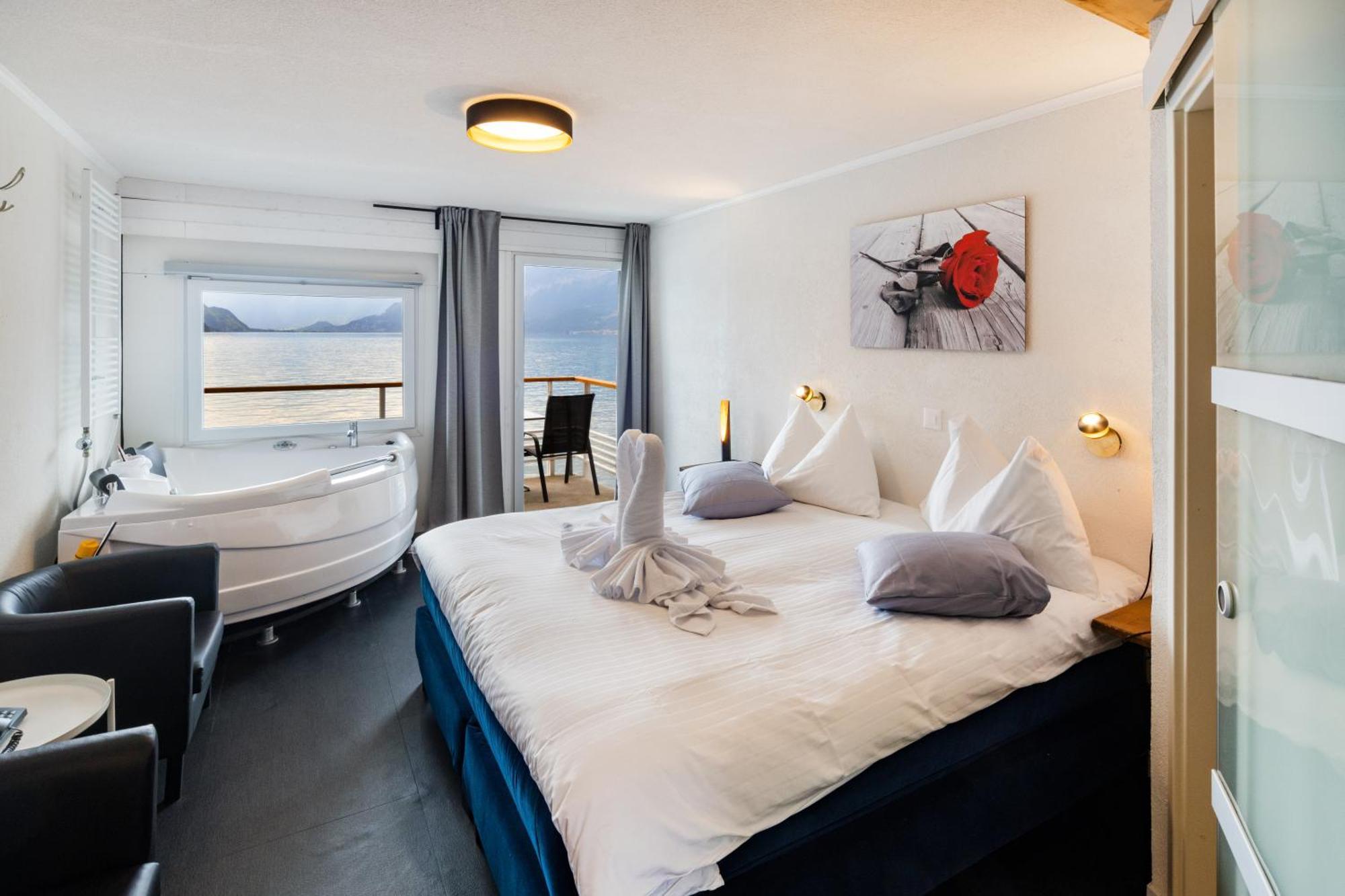Strandhotel Seeblick Faulensee Exterior photo
