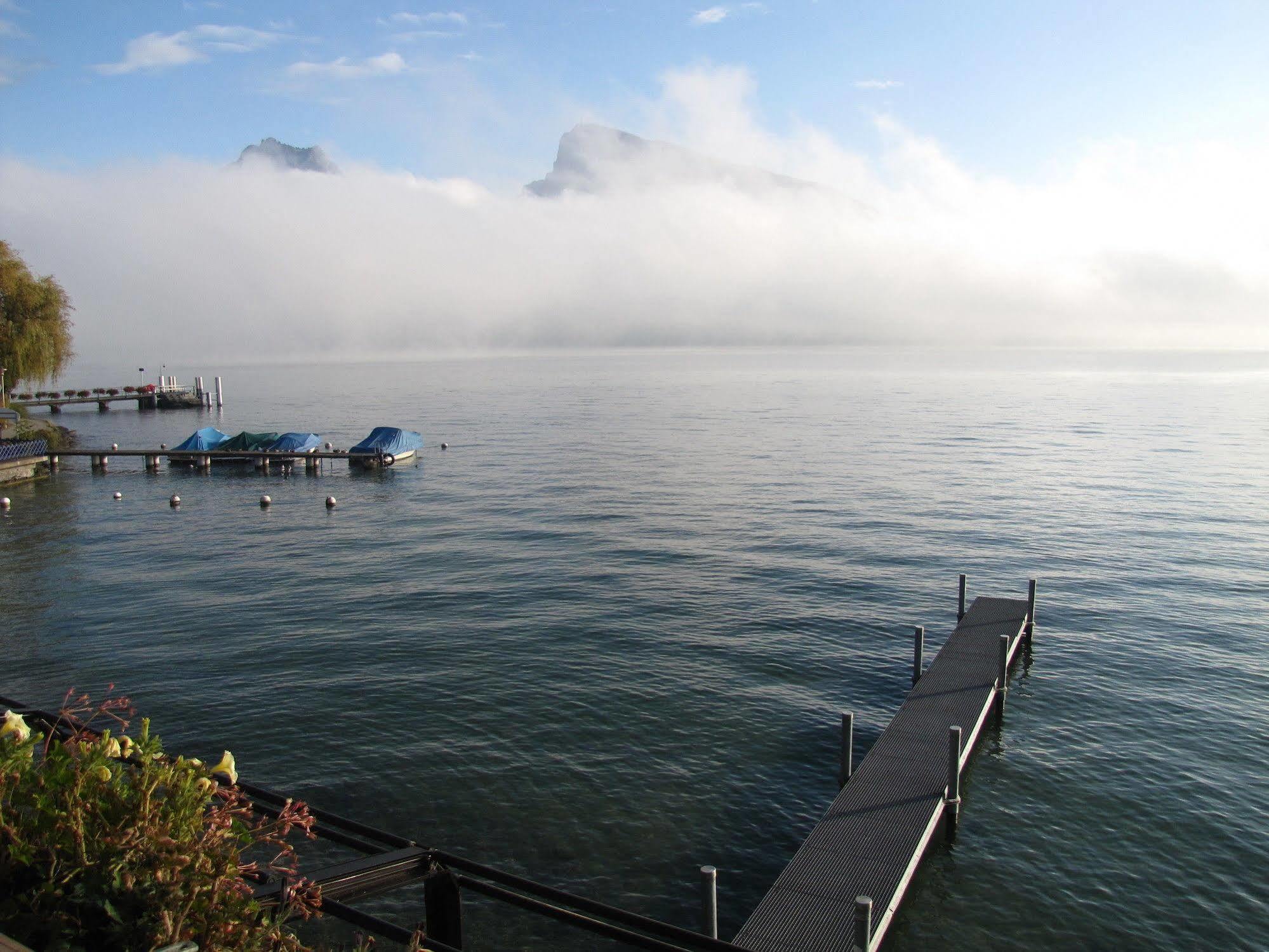 Strandhotel Seeblick Faulensee Exterior photo