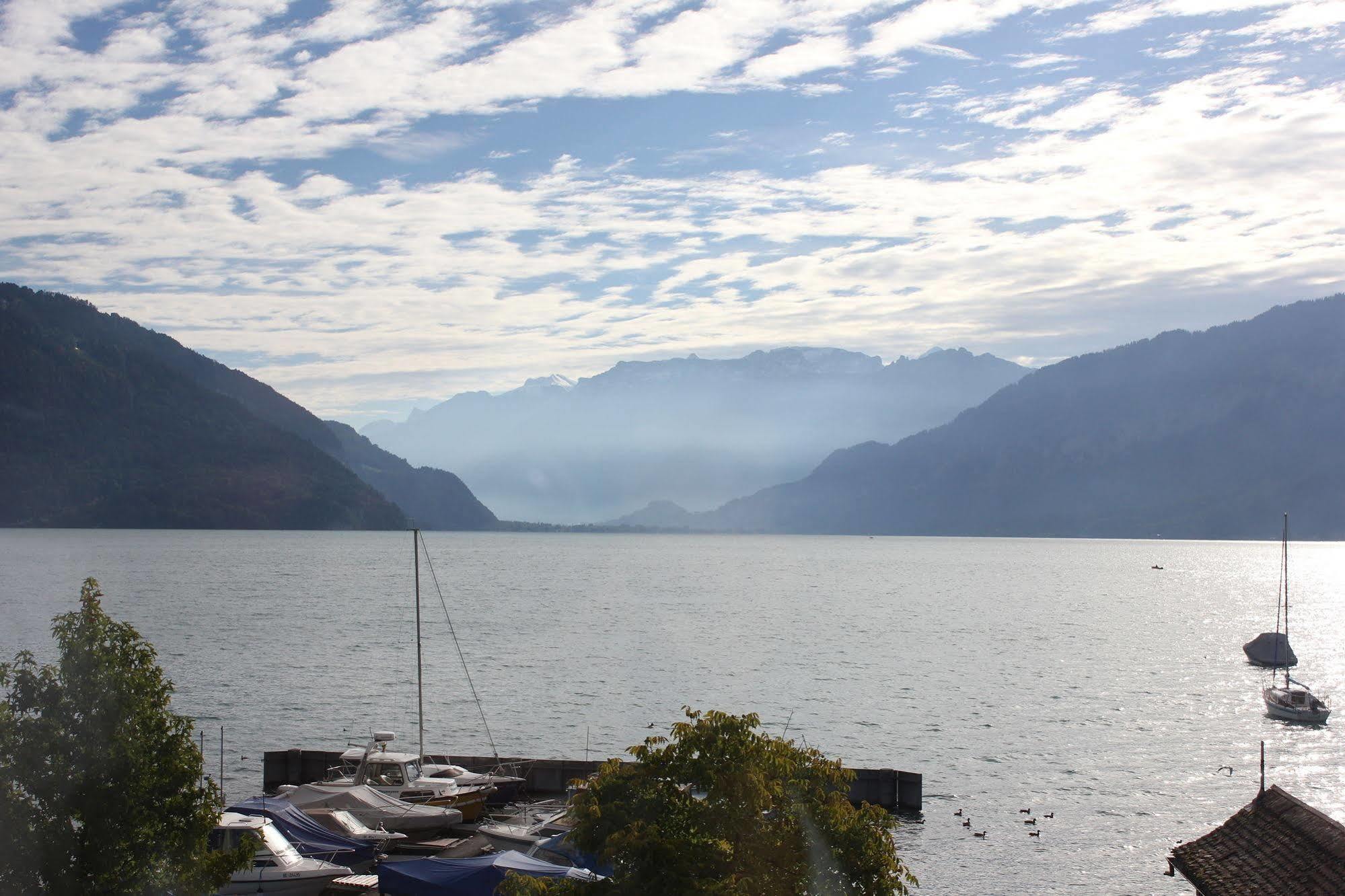 Strandhotel Seeblick Faulensee Exterior photo